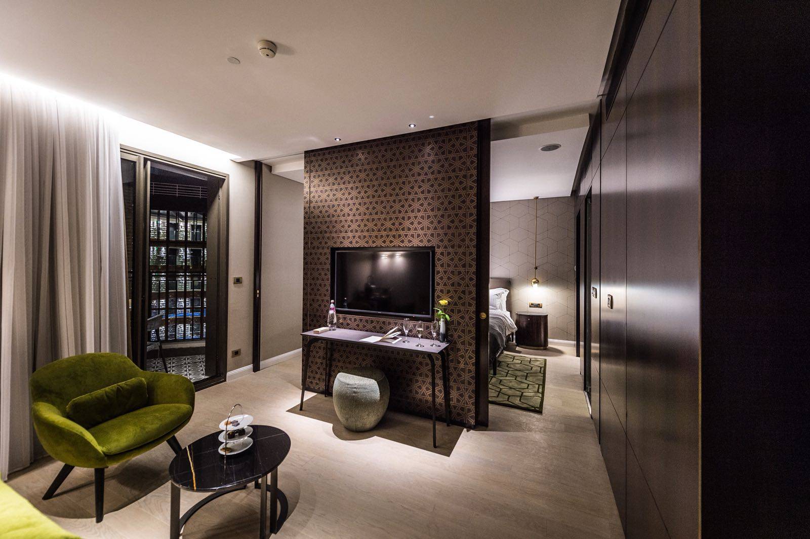 papadatos-the-imbal-hotel-5