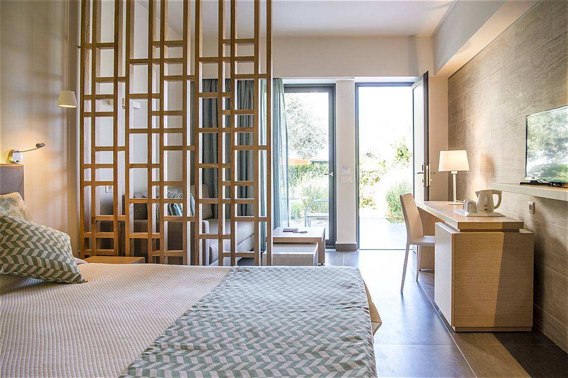 papadatos-mikri-poli-resort-2