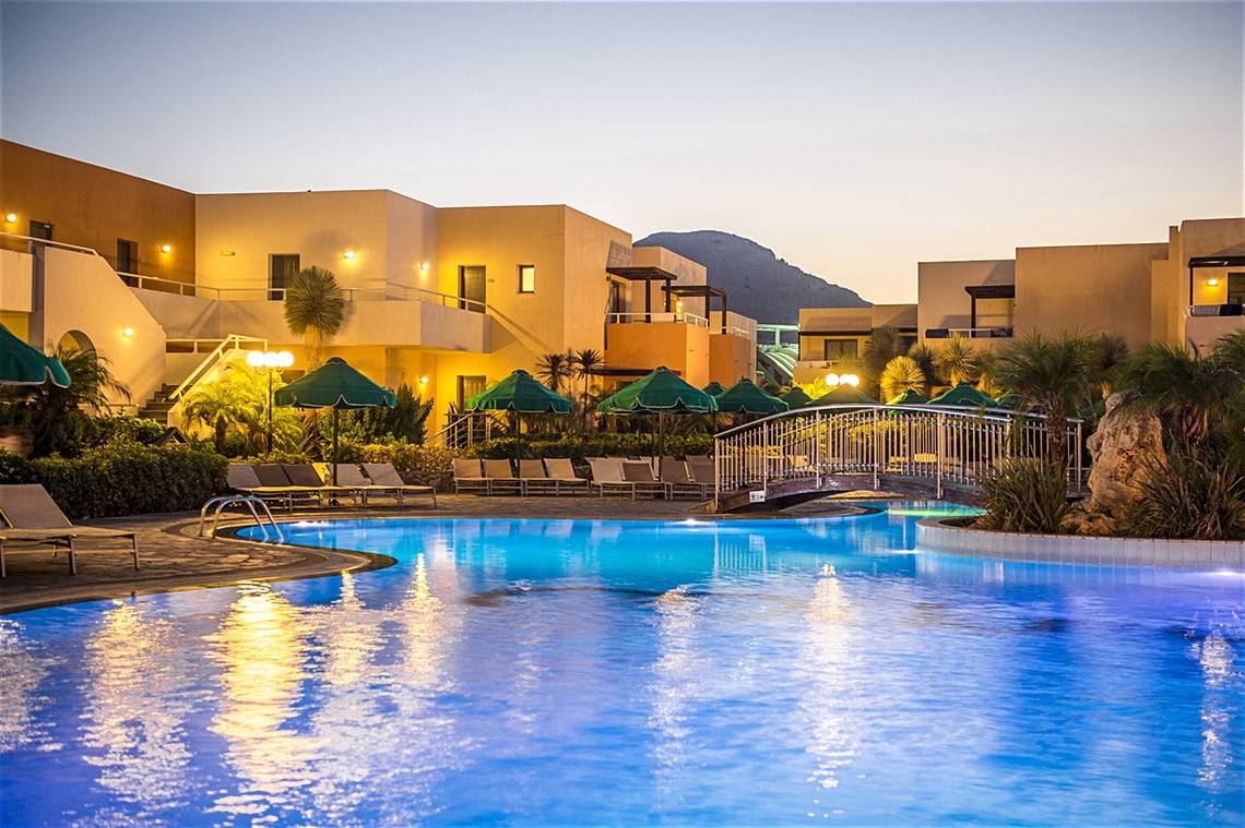 papadatos-mikri-poli-resort-4