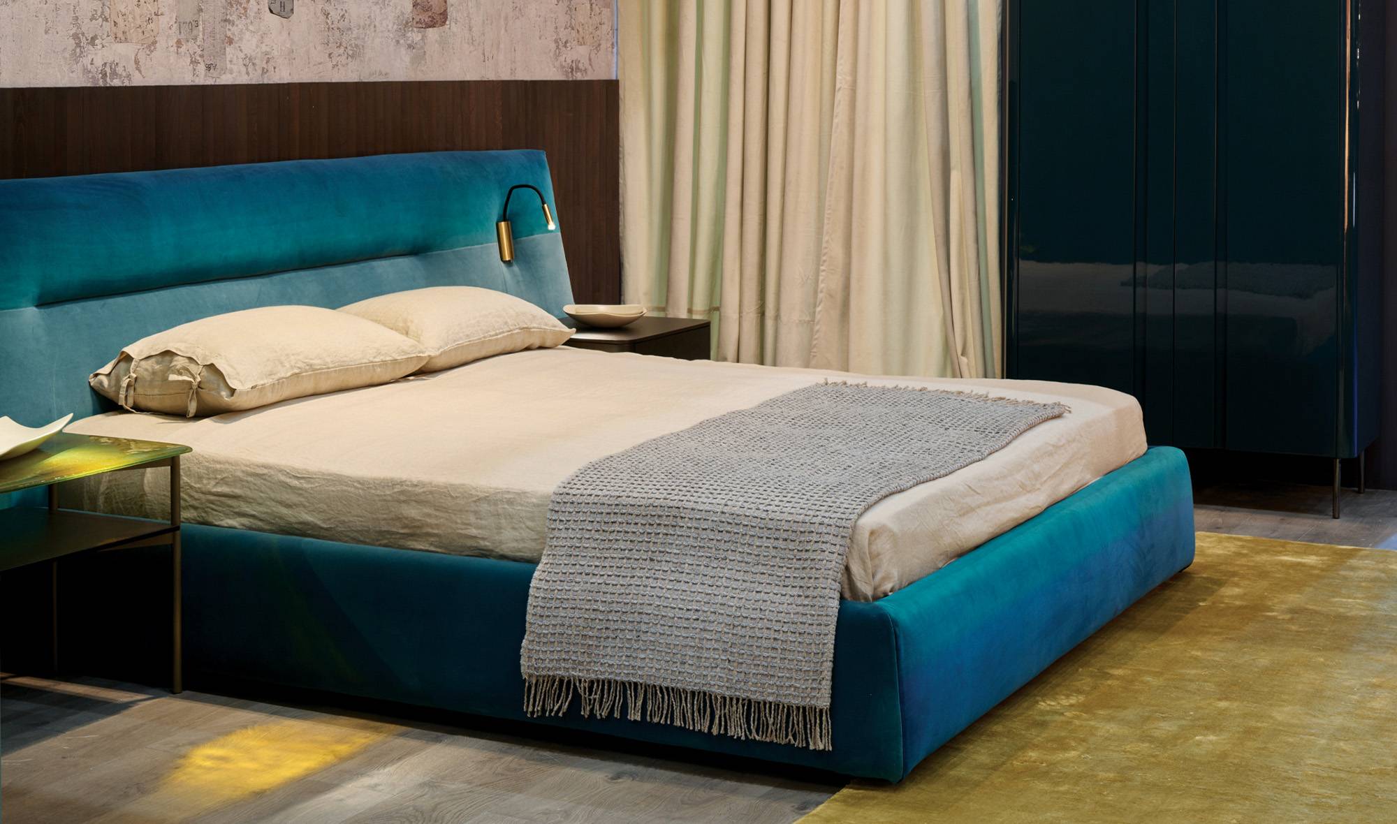 Papadatos-Extra-Slope-bed-preview-hover