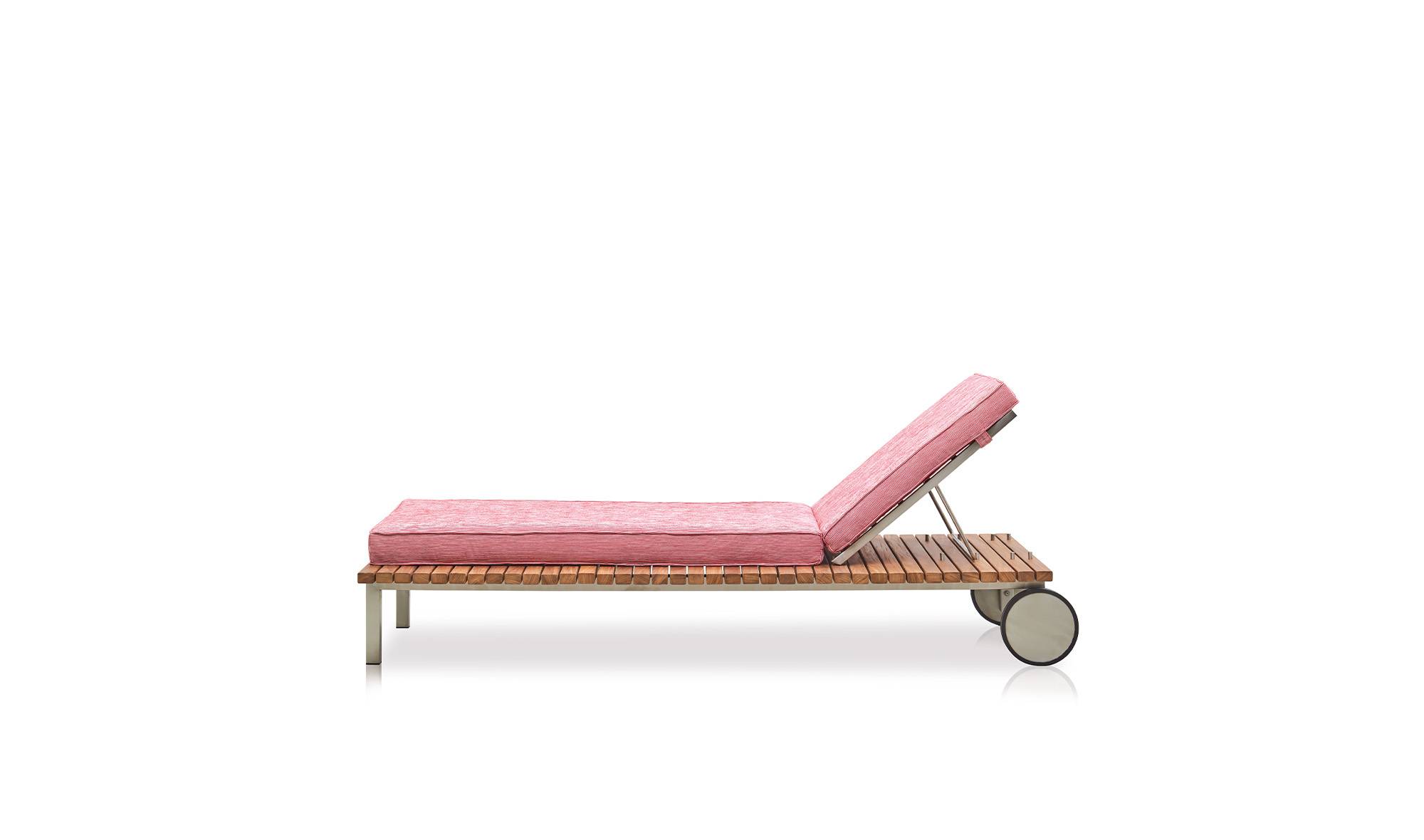 Papadatos-aria-sunbed-outdoor-preview