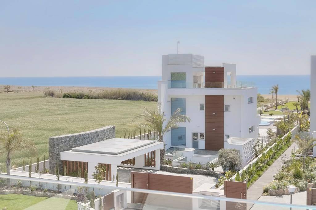 papadatos-vivo-mare-elite-luxury-homes-2