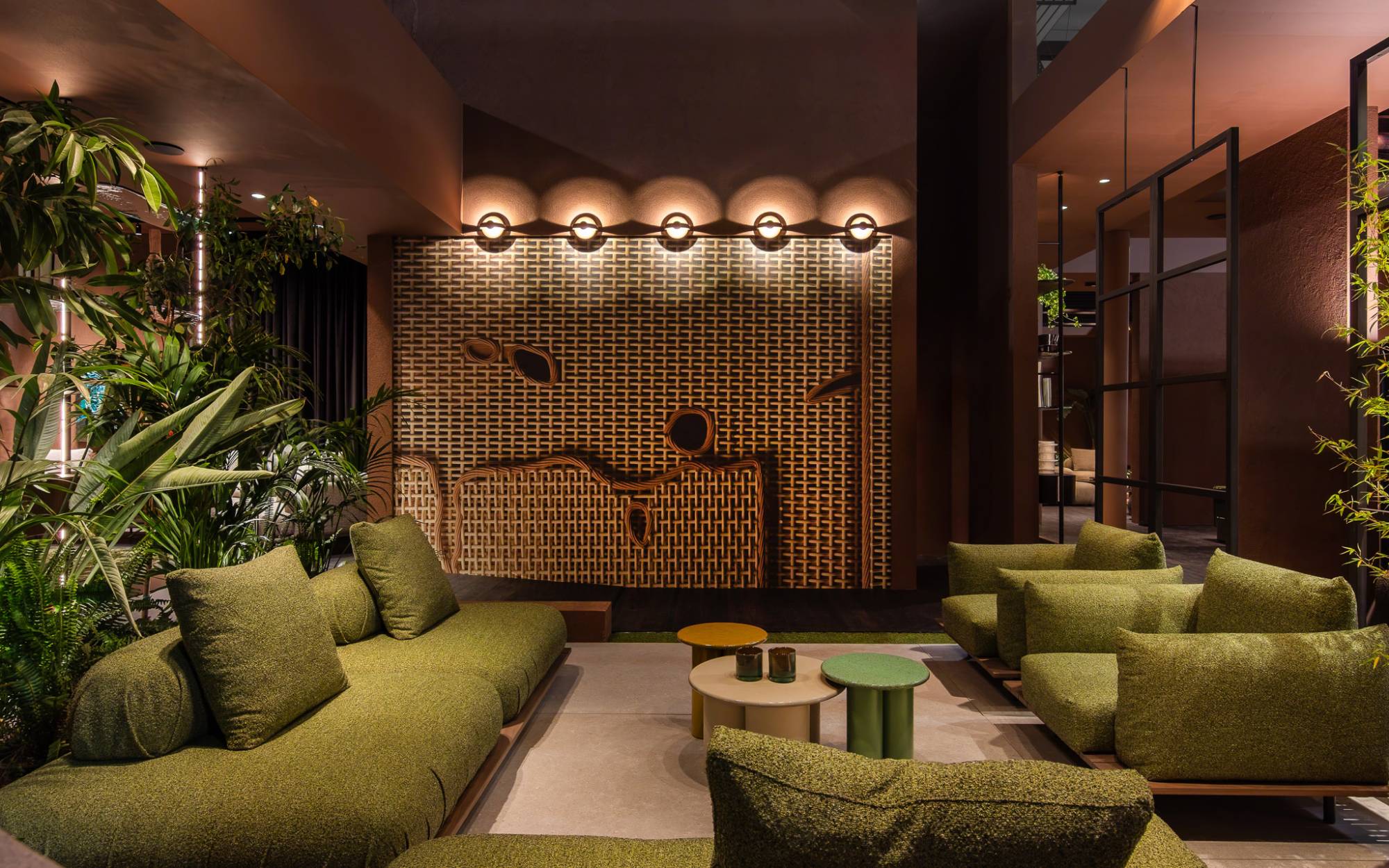 papadatos-arenal-outdoor-2