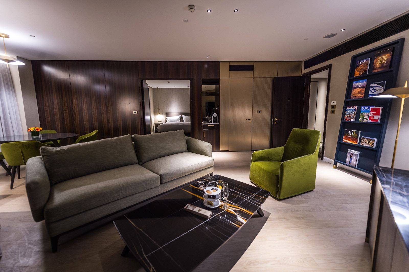 papadatos-the-imbal-hotel-2