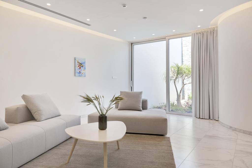 papadatos-vivo-mare-elite-luxury-homes-11