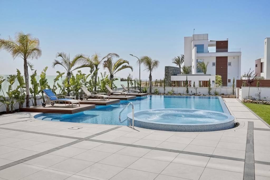 papadatos-vivo-mare-elite-luxury-homes-3