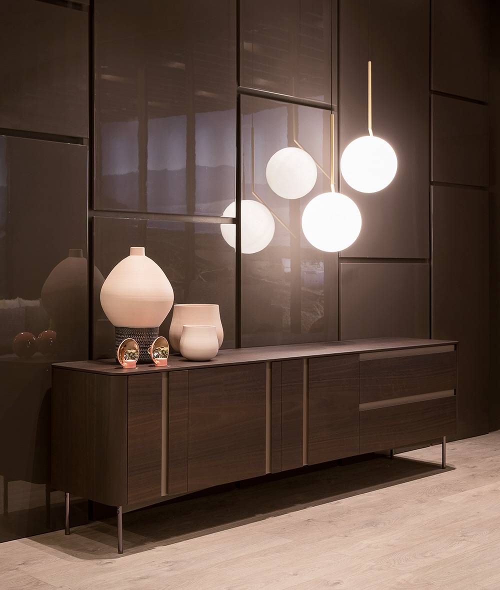 Papadatos-Mythos-sideboard-preview-hover